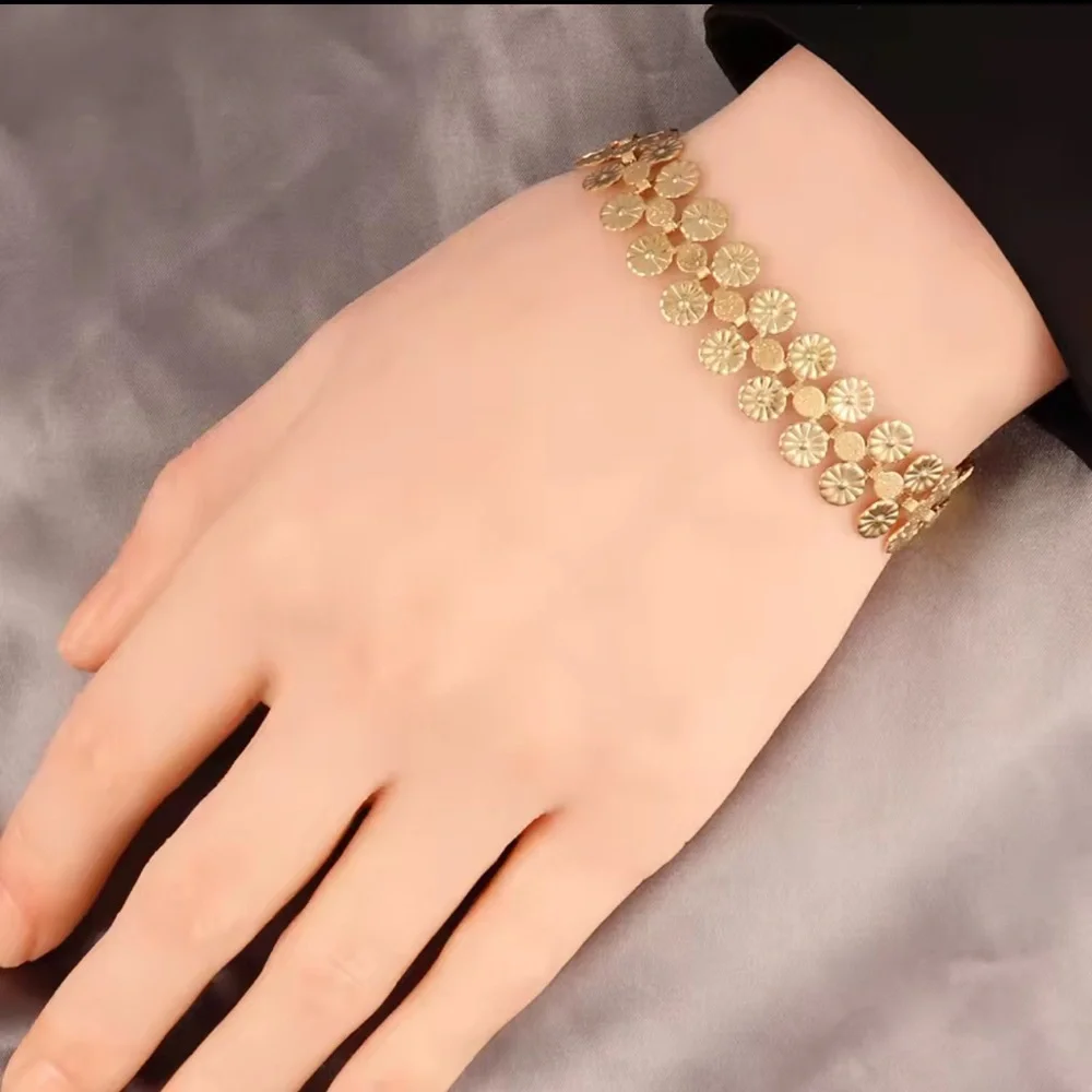 Elegant Gold Floral Bracelet - Picture 2 of 5